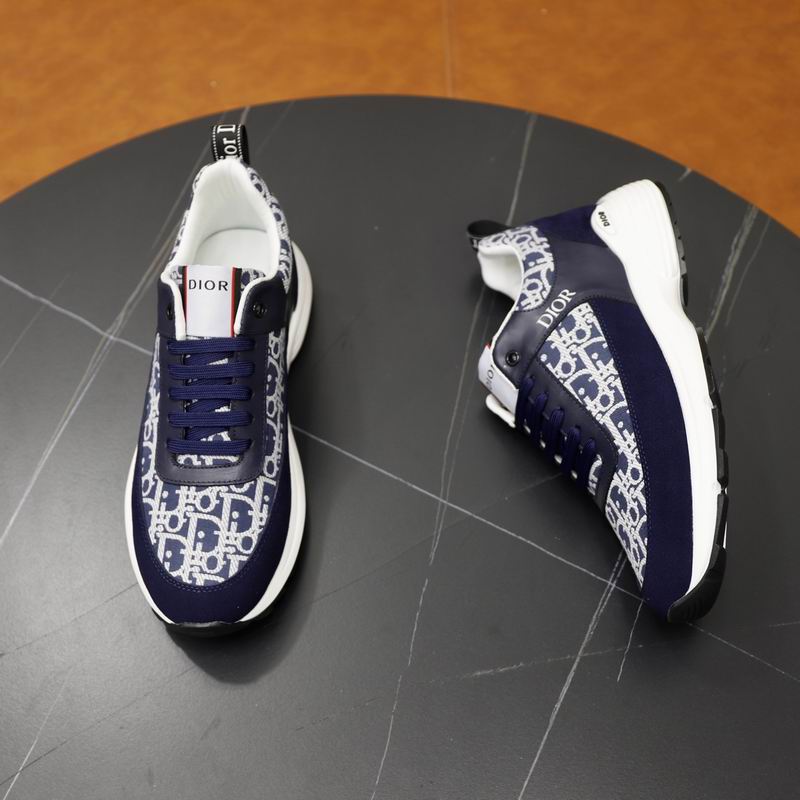 Premium Pattern Runner Sneakers