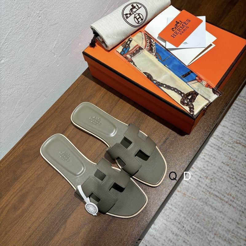 Leather Flat Sandals
